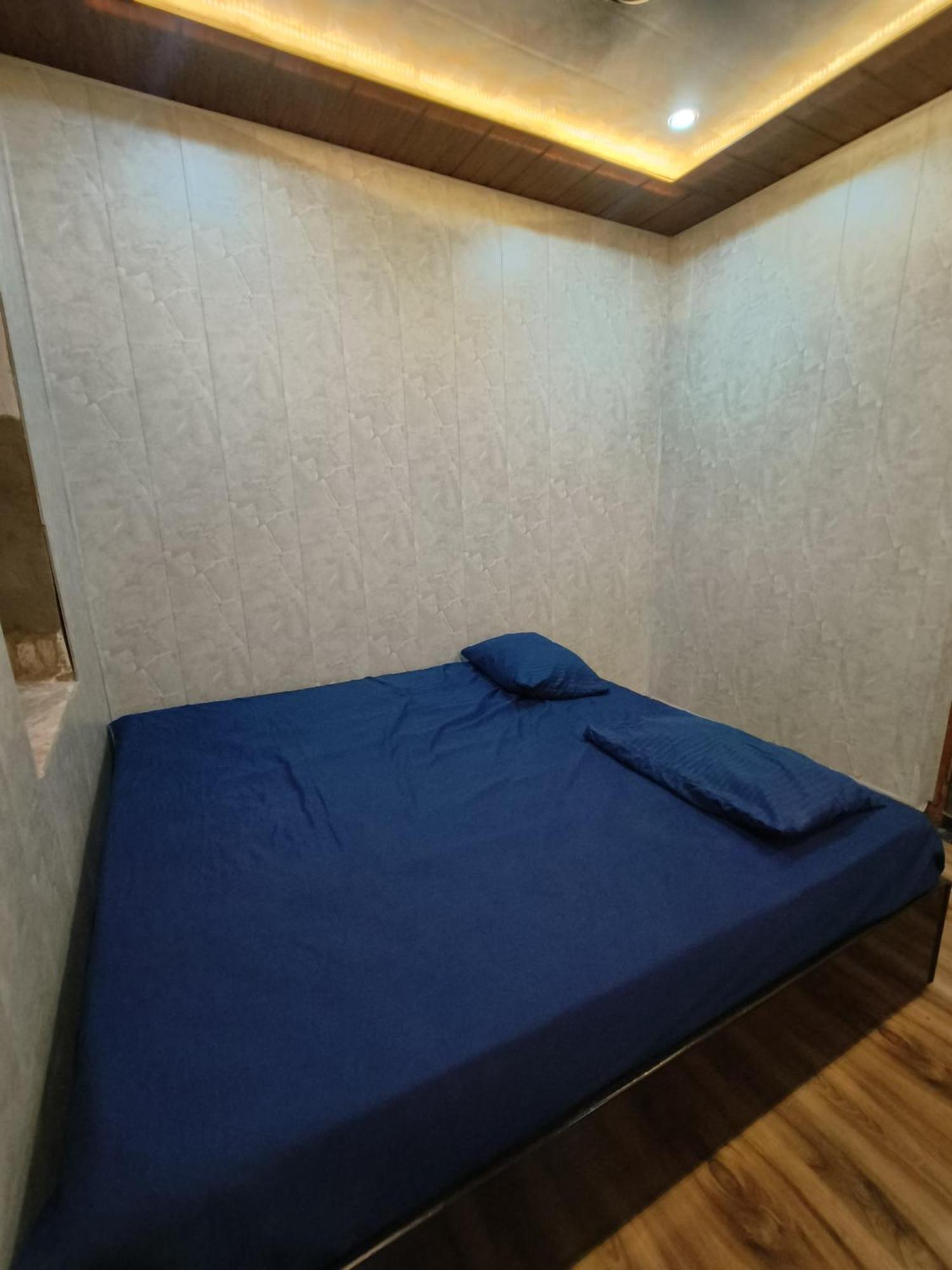 Namo Guest House Only For Indians Váránaszi Kültér fotó