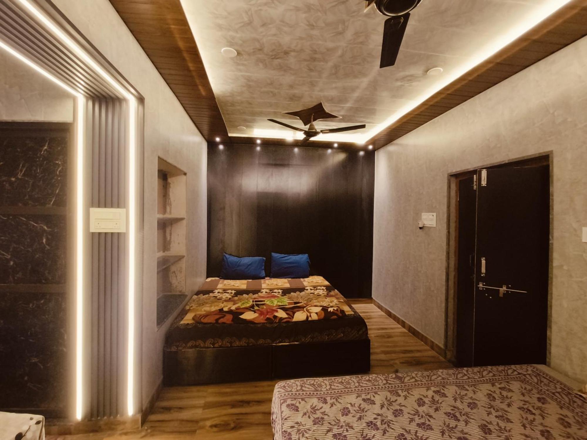 Namo Guest House Only For Indians Váránaszi Kültér fotó